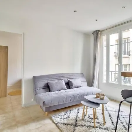 Apartment Flat Near Porte Clignancourt Metro Station *